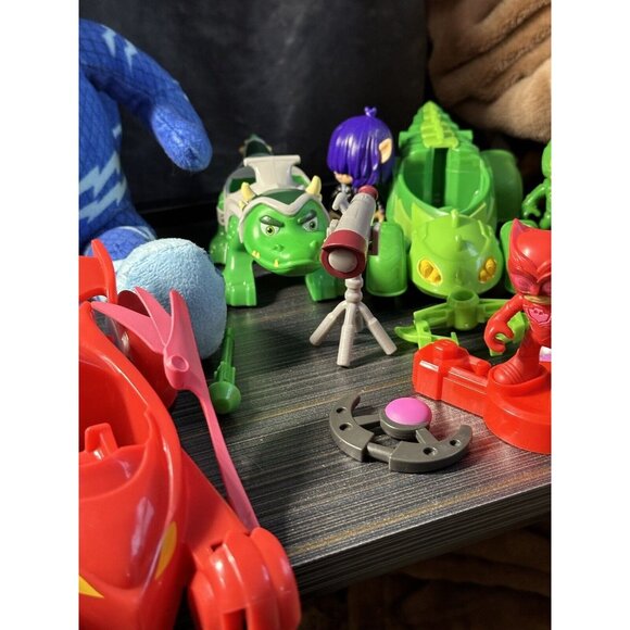HUGE PJ Masks Toys LOT: Figures, Vehicles, Playsets, Plush, Accs +MORE - Picture 6 of 12